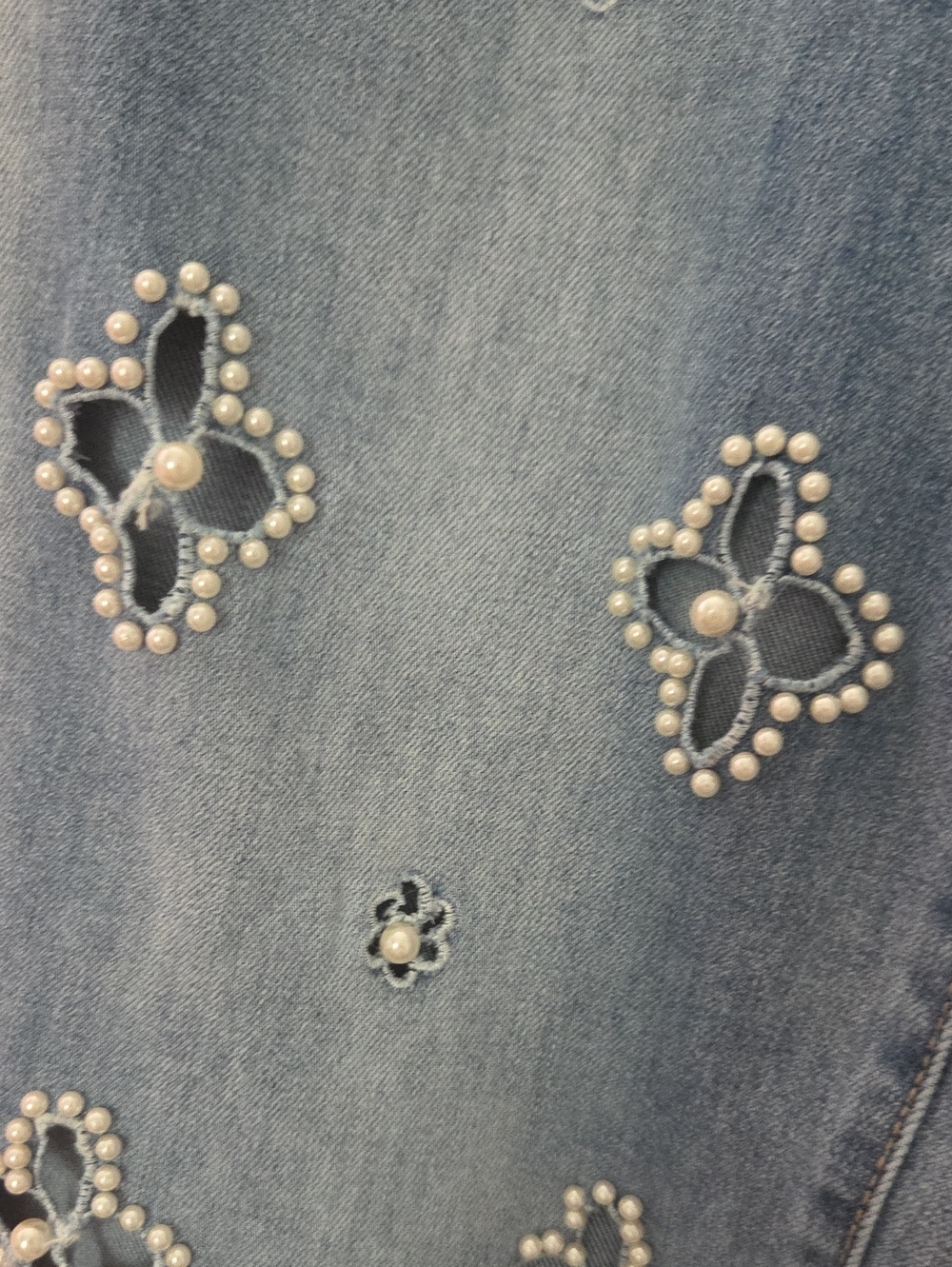 Embellished Light Blue Wide-Leg Jeans by Jewelly With Flower and Pearl Detail. - Picture 7 of 11